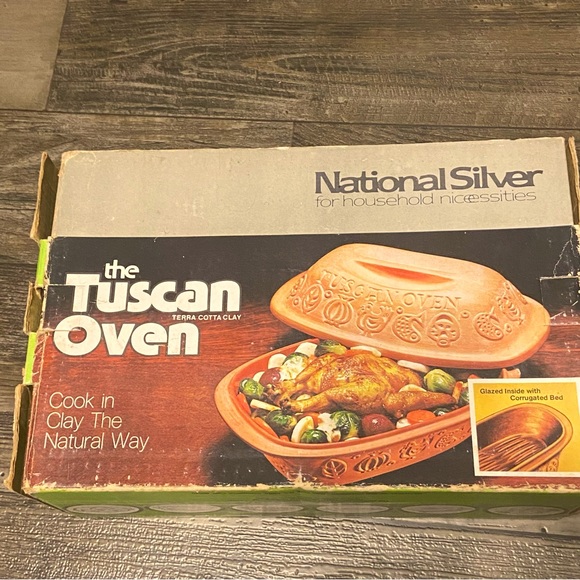 Tuscan Oven Terra Cotta cookware - Picture 3 of 3